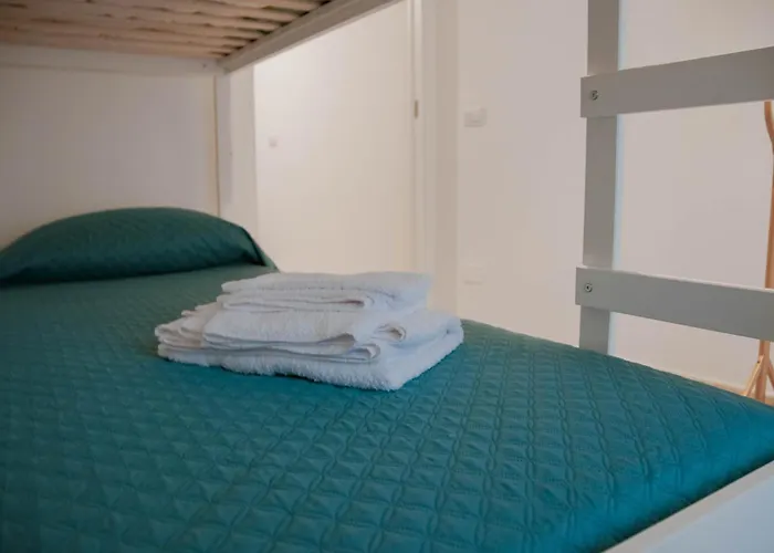 Ideisini's apartment